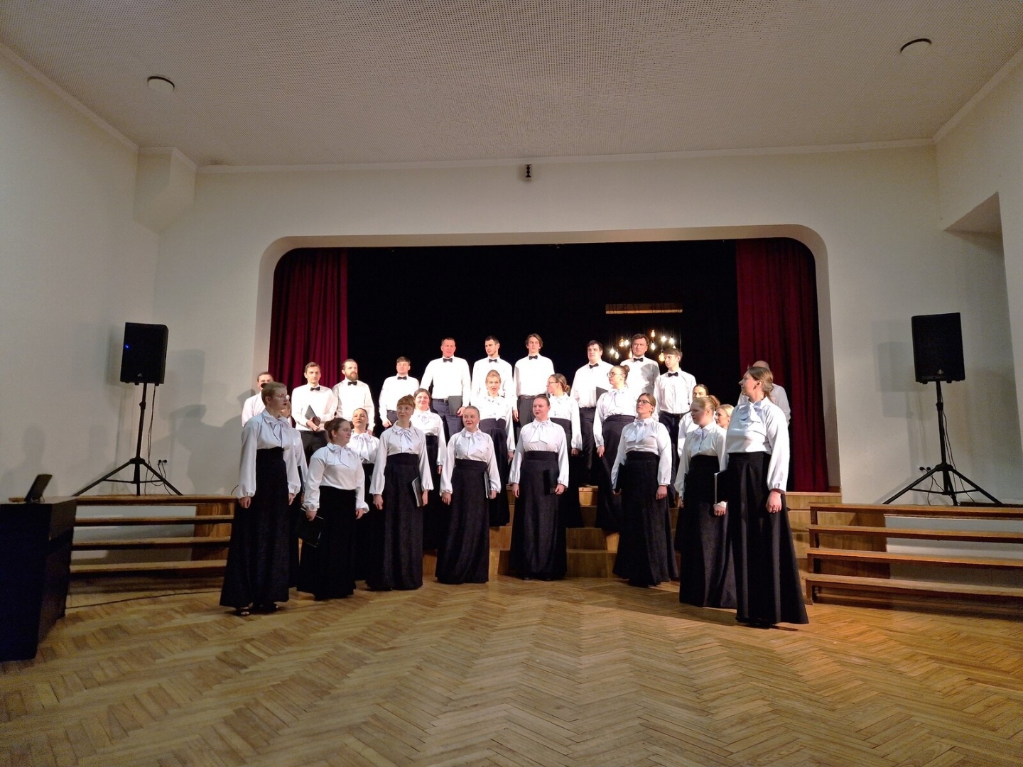 Talsu 2. vidusskolas jauktais koris „Talsis”