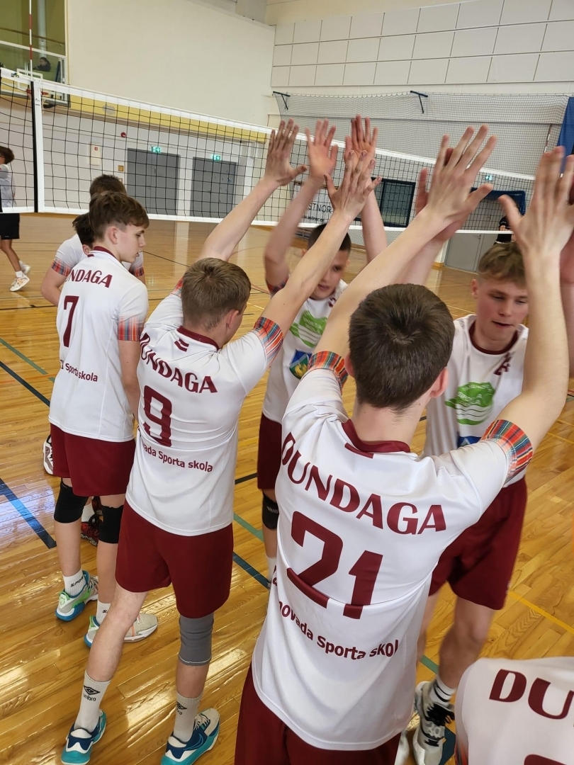 U17 volejbolisti