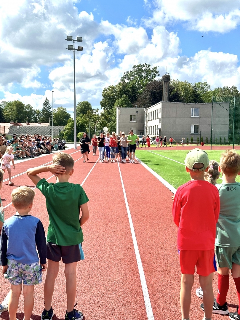 Valdemārpils vidusskolas sporta laukuma atklāšana