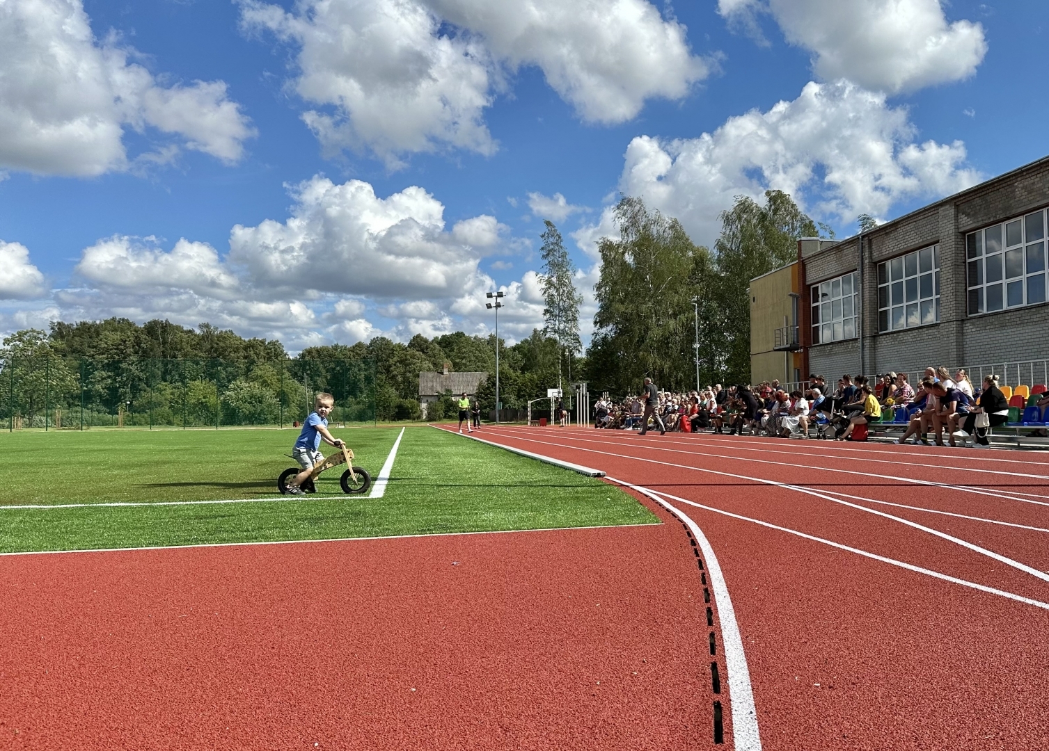 Valdemārpils vidusskolas sporta laukuma atklāšana