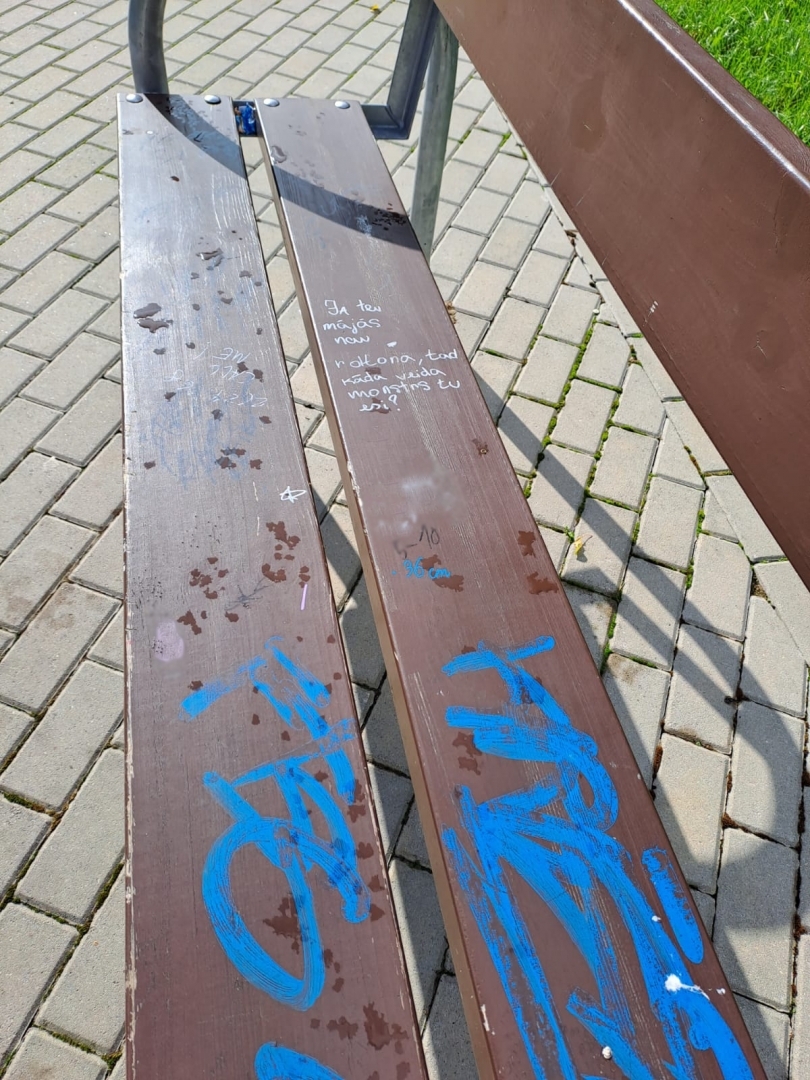 Apzīmēts soliņš