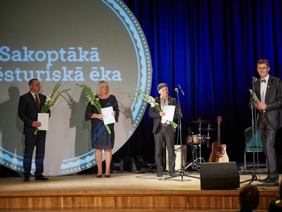 Aldis Denčiks paziņo balvas saņēmējus (73)