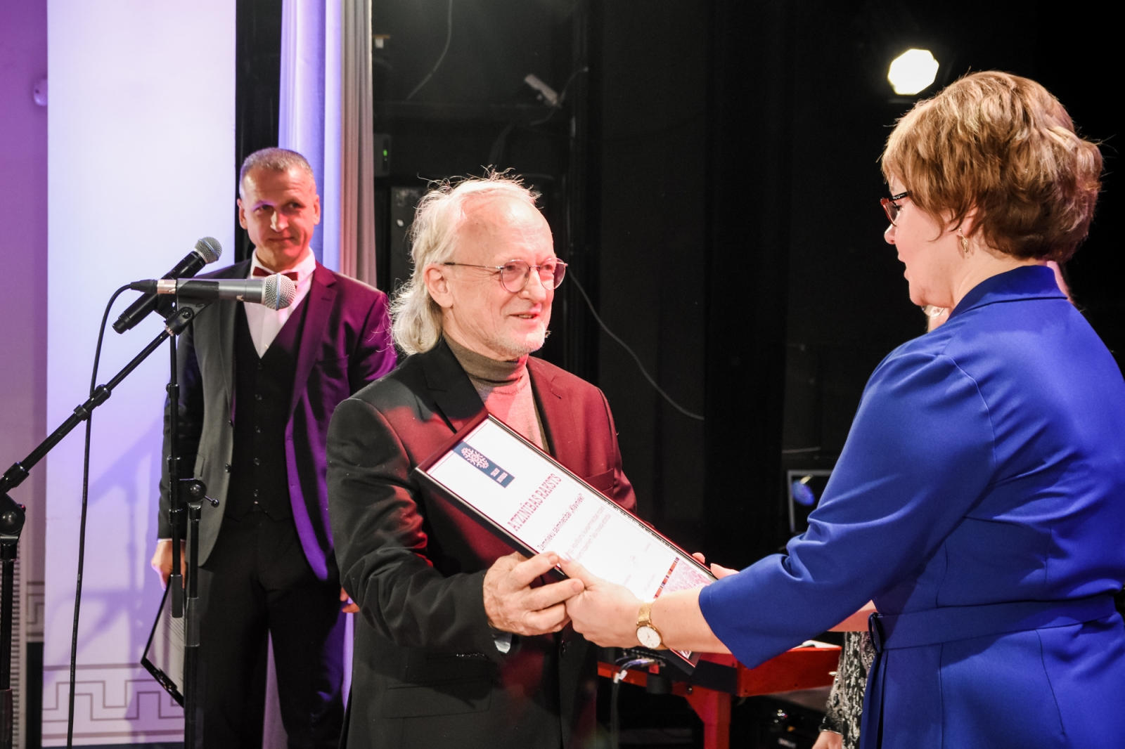 Apbalvojumu saņem Ivars Šleiners (51)
