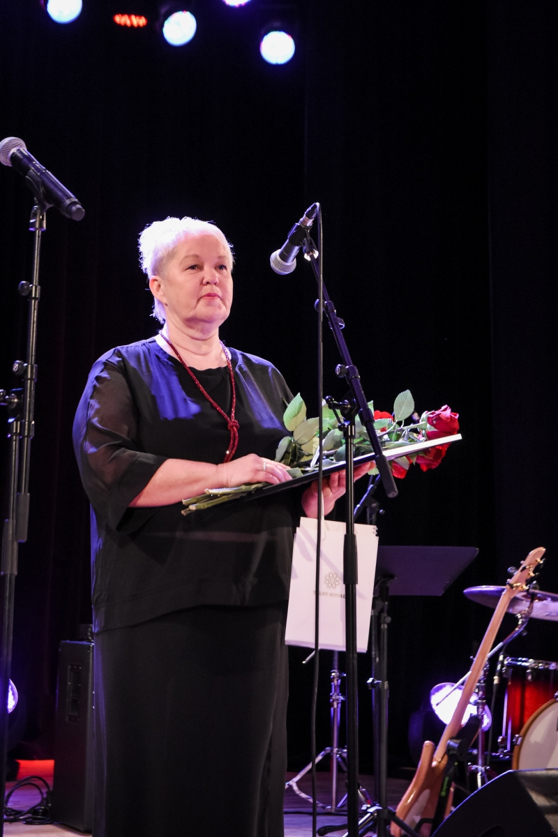 Ilze Upeniece saka pateicības vārdus (61)
