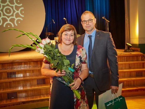 Lita un Agris Jēči ar apbalvojumu (96)