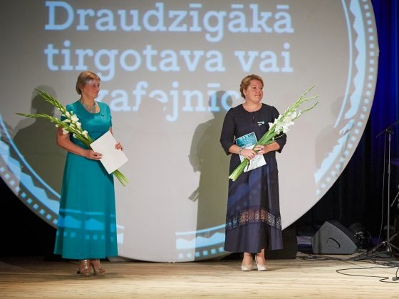 Nominācijas pretendenti uz skatuves (99)