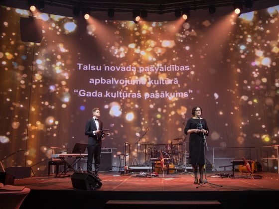 Egita Murauska paziņo uzvarētāju nominācijā (62)