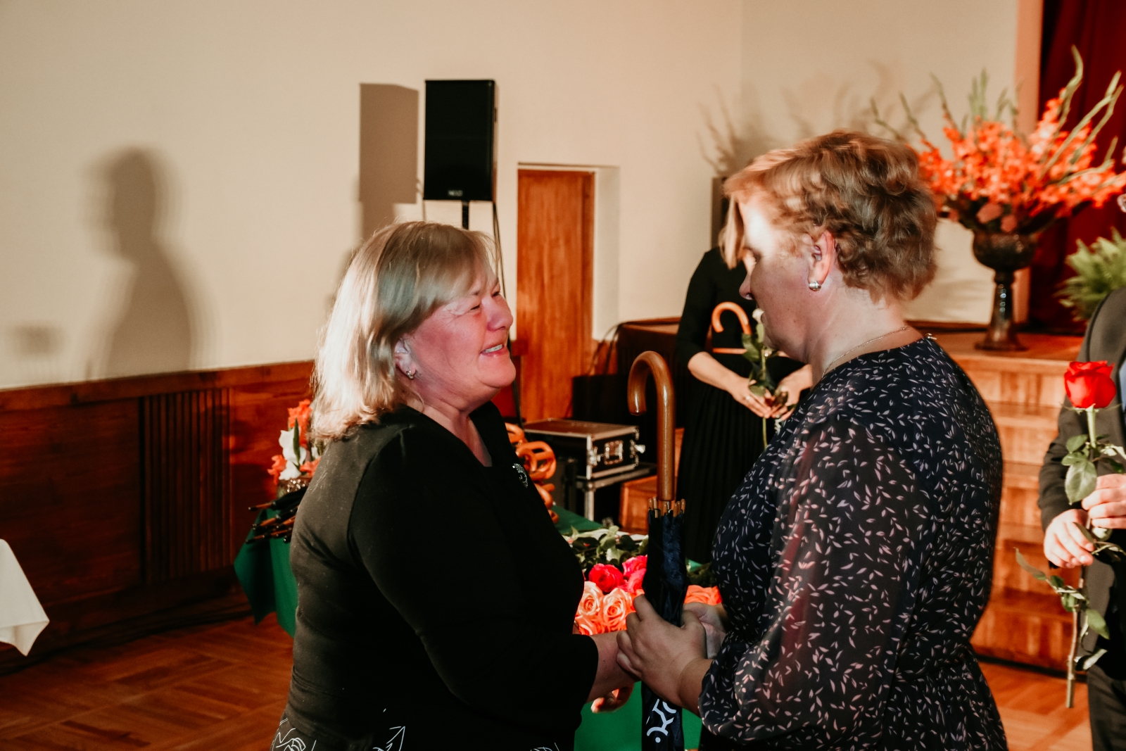 balvu pasniedz Sandra Pētersone (47)