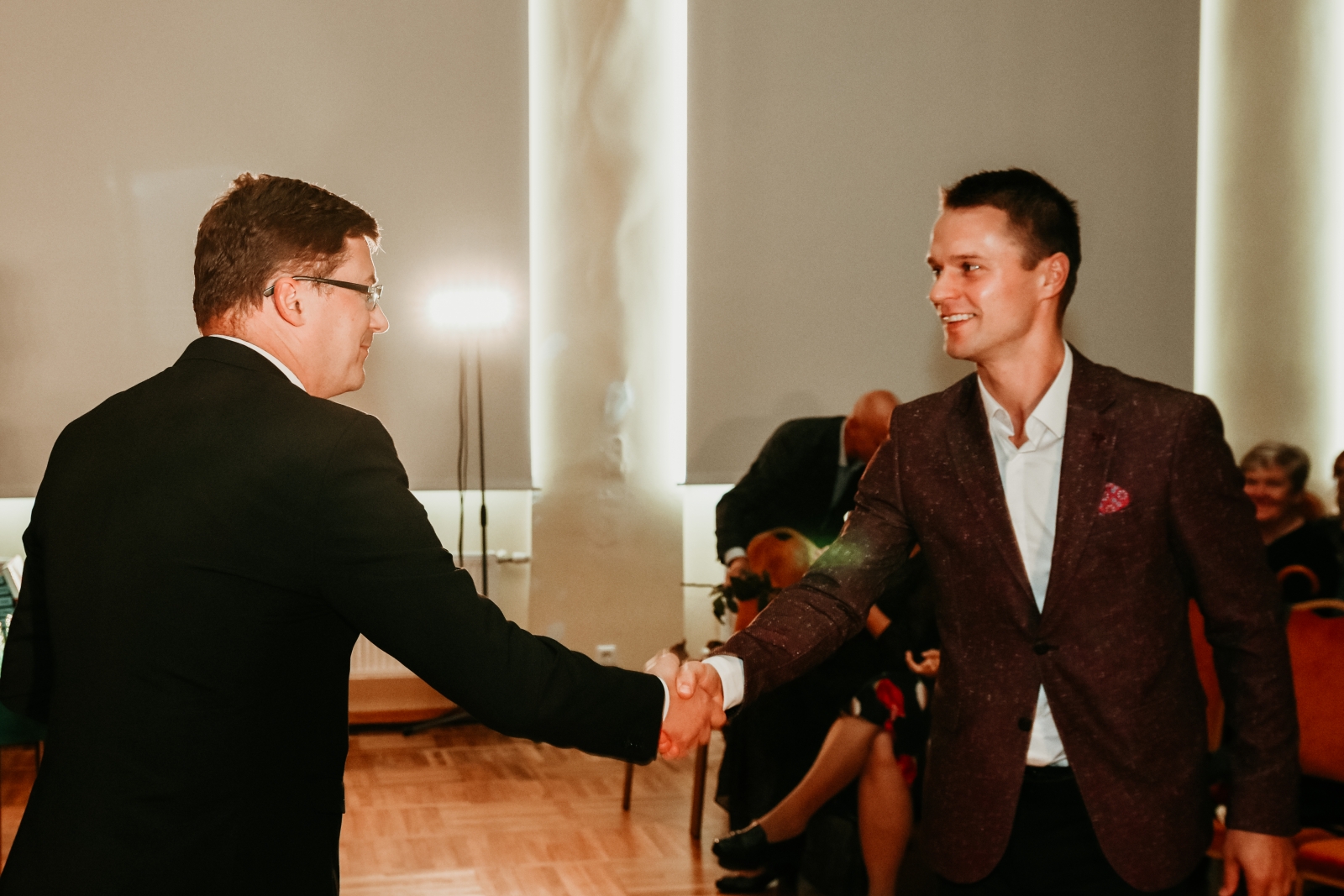 Uldis Katlaps pasniedz balvu (33)