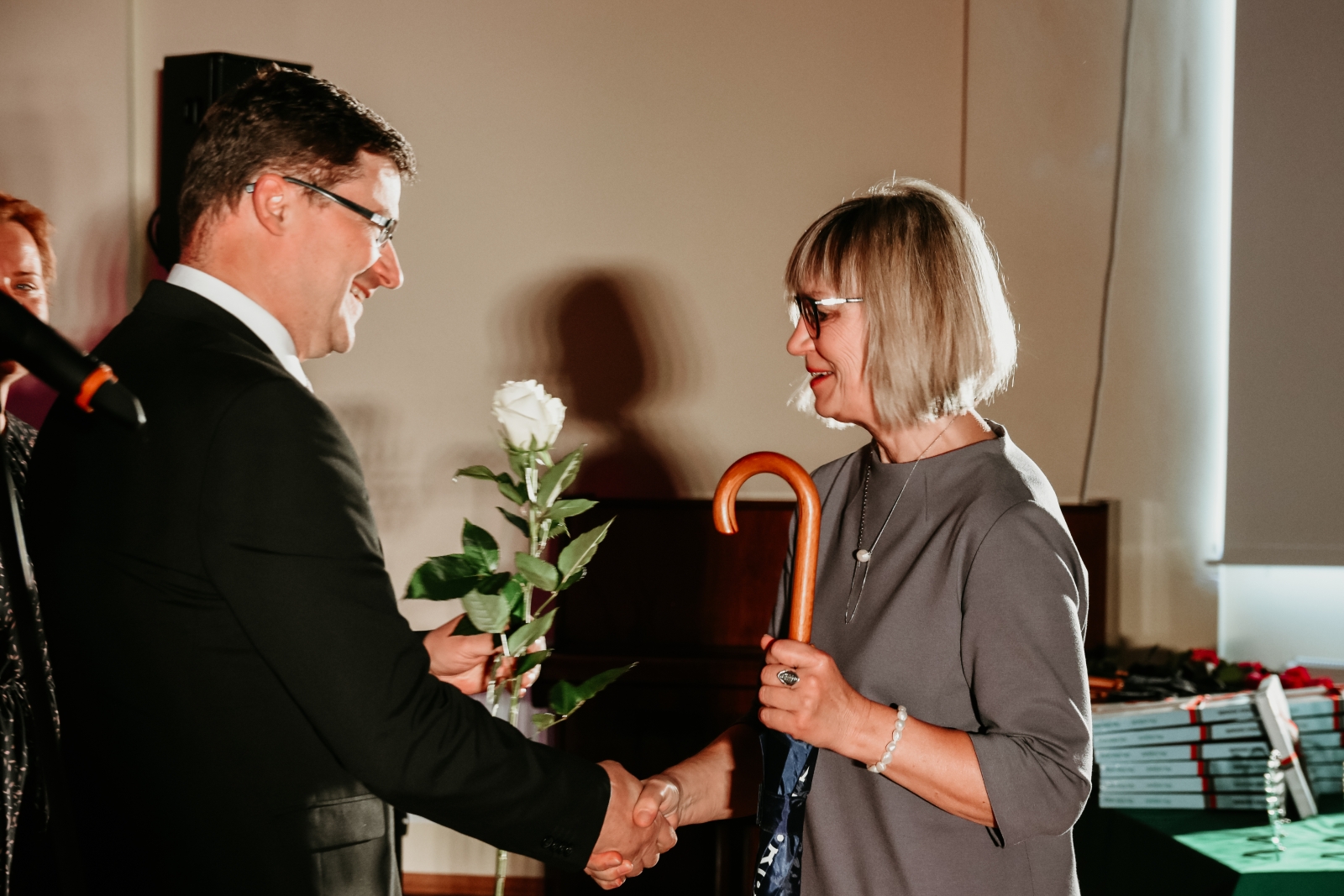 Uldis Katlaps pasniedz balvu (64)