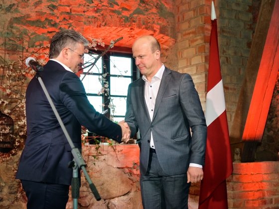 balvu saņem Andis Araks (33)