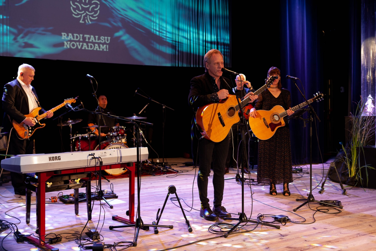 Muzicē grupa (50)