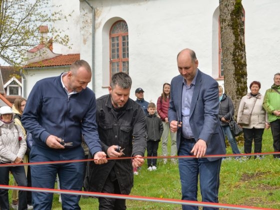 I. Busuļa muzikālā soliņa atklāšana (2)