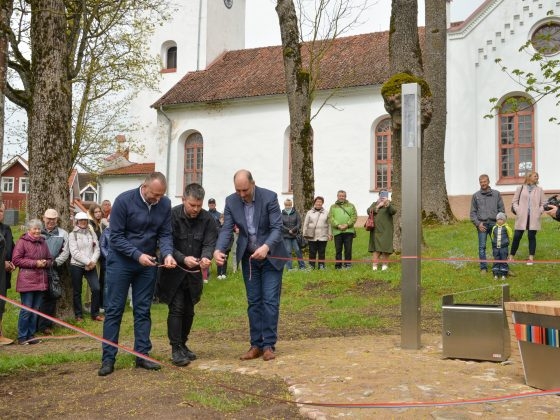 I. Busuļa muzikālā soliņa atklāšana (3)