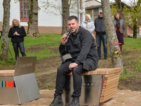 I. Busuļa muzikālā soliņa atklāšana (16)