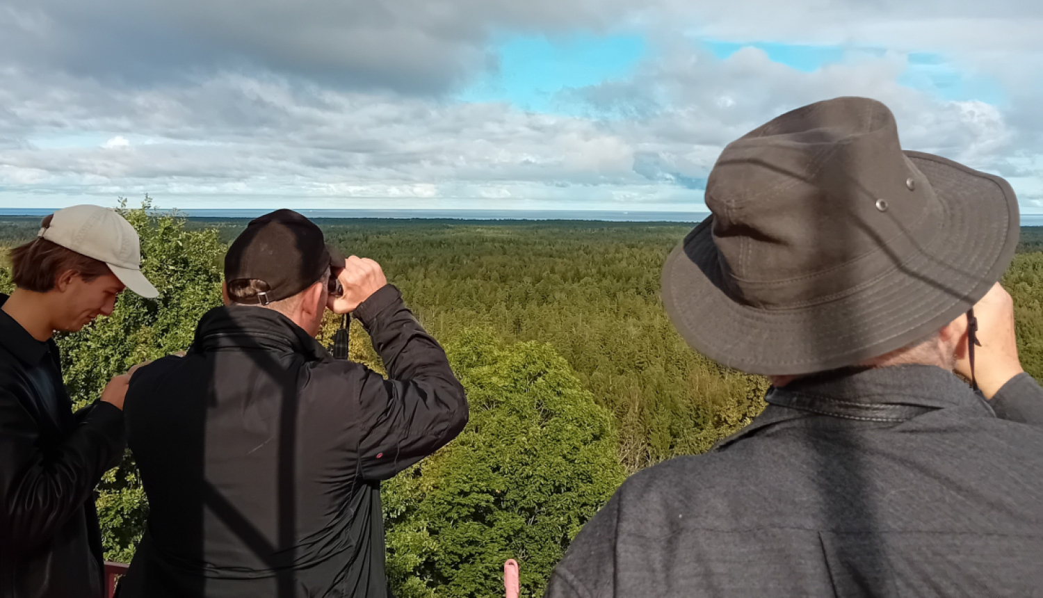 „Bākas izglīto un vieno”