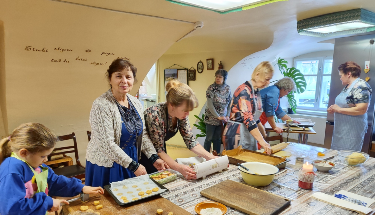 Spāres muižas vadītājai Tabitai Kalniņai prieks, ka par kulināro mantojumu ir interese gan lieliem, gan maziem