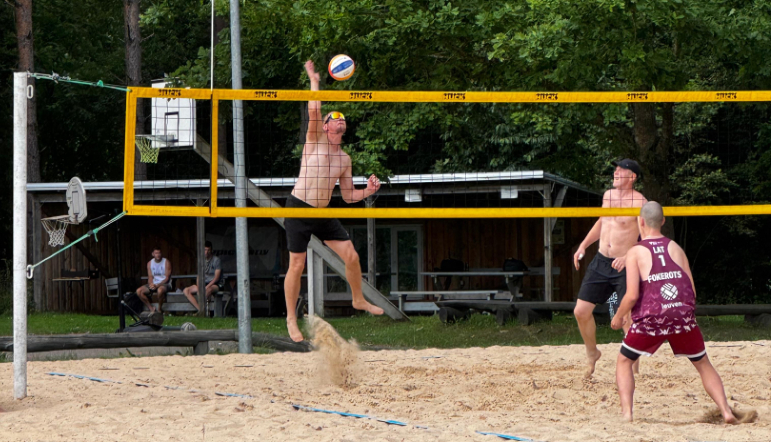 Aizvadīts Talsu novada čempionāts pludmales volejbolā 