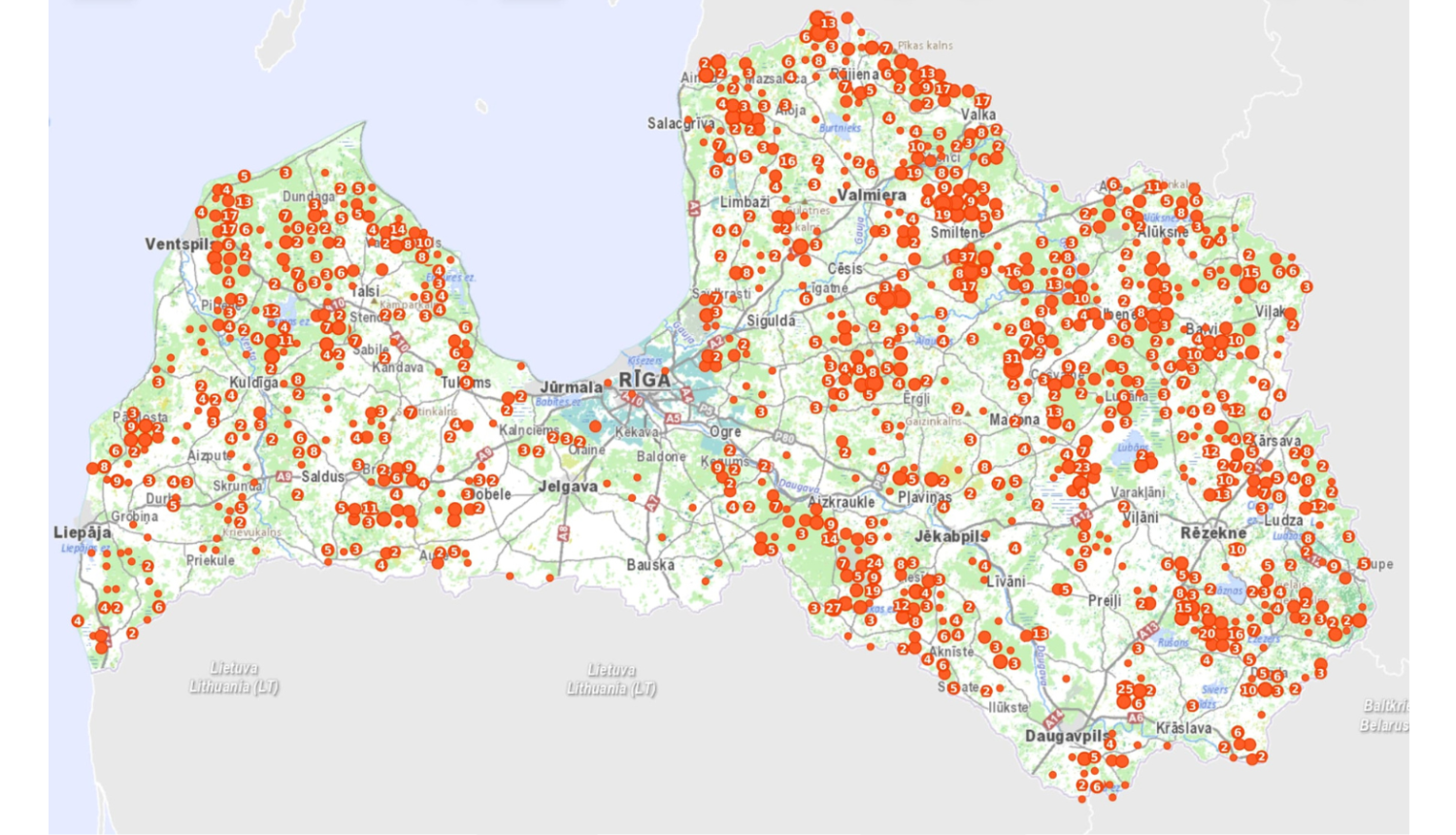 Attēlā vilku klātbūtnes pazīmju kartes slāņa attēlojums mobilajā lietotnē „Mednis”