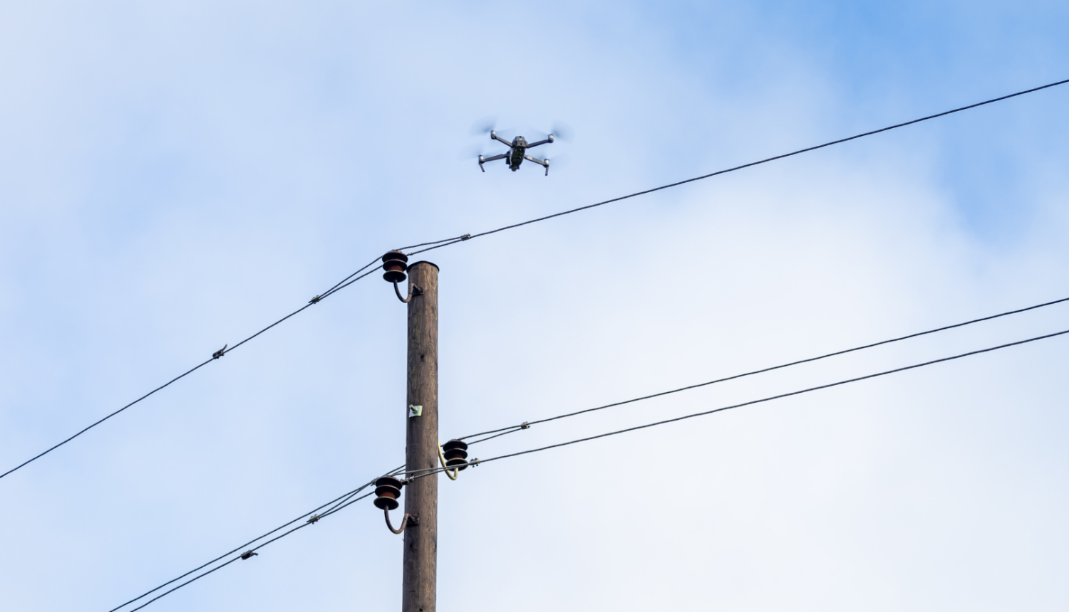 Elektrolīniju apsekošana ar dronu