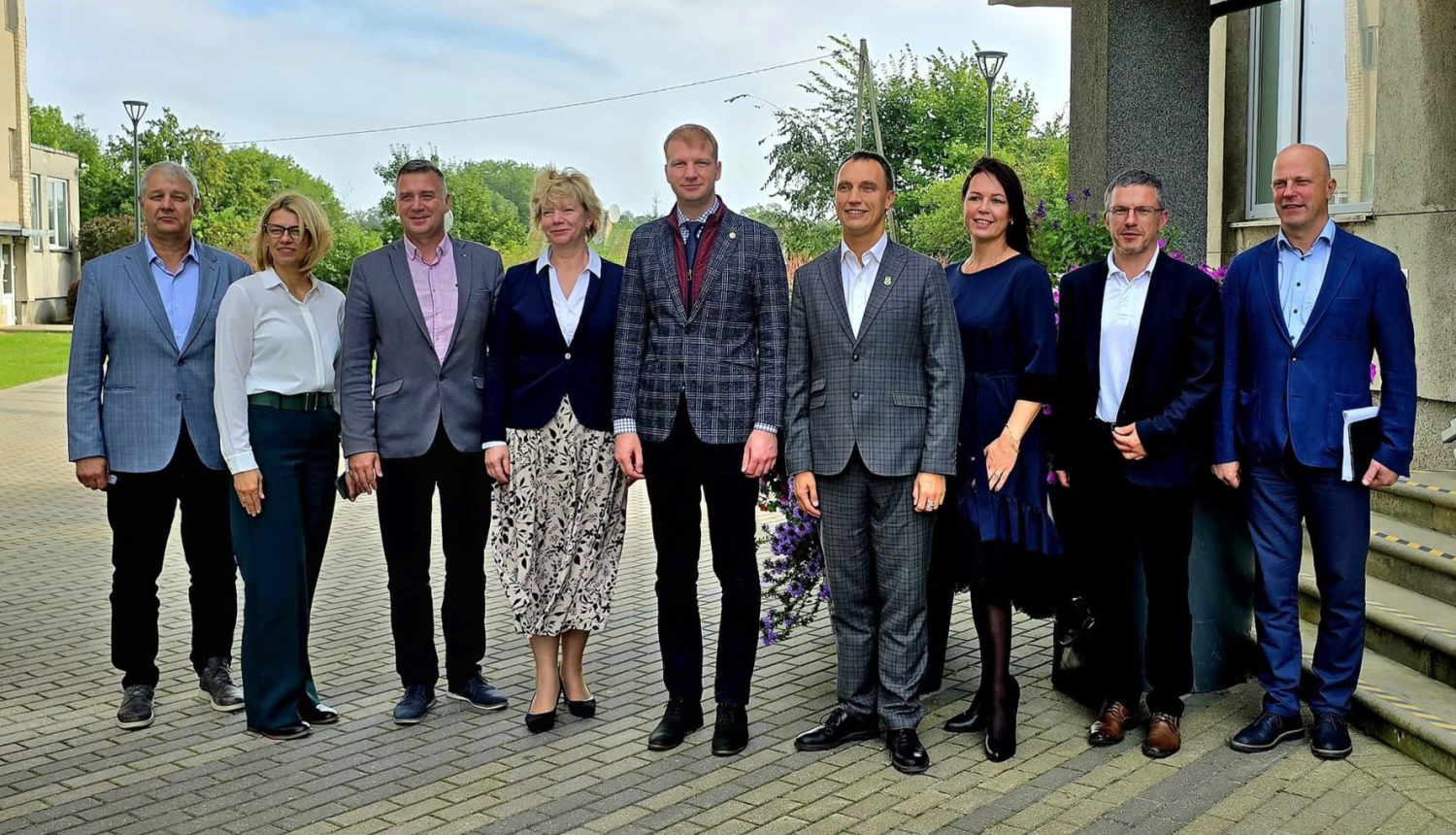 Klimata un enerģētikas ministrs Kaspars Melnis reģionālajā vizītē apmeklē Talsu novadu