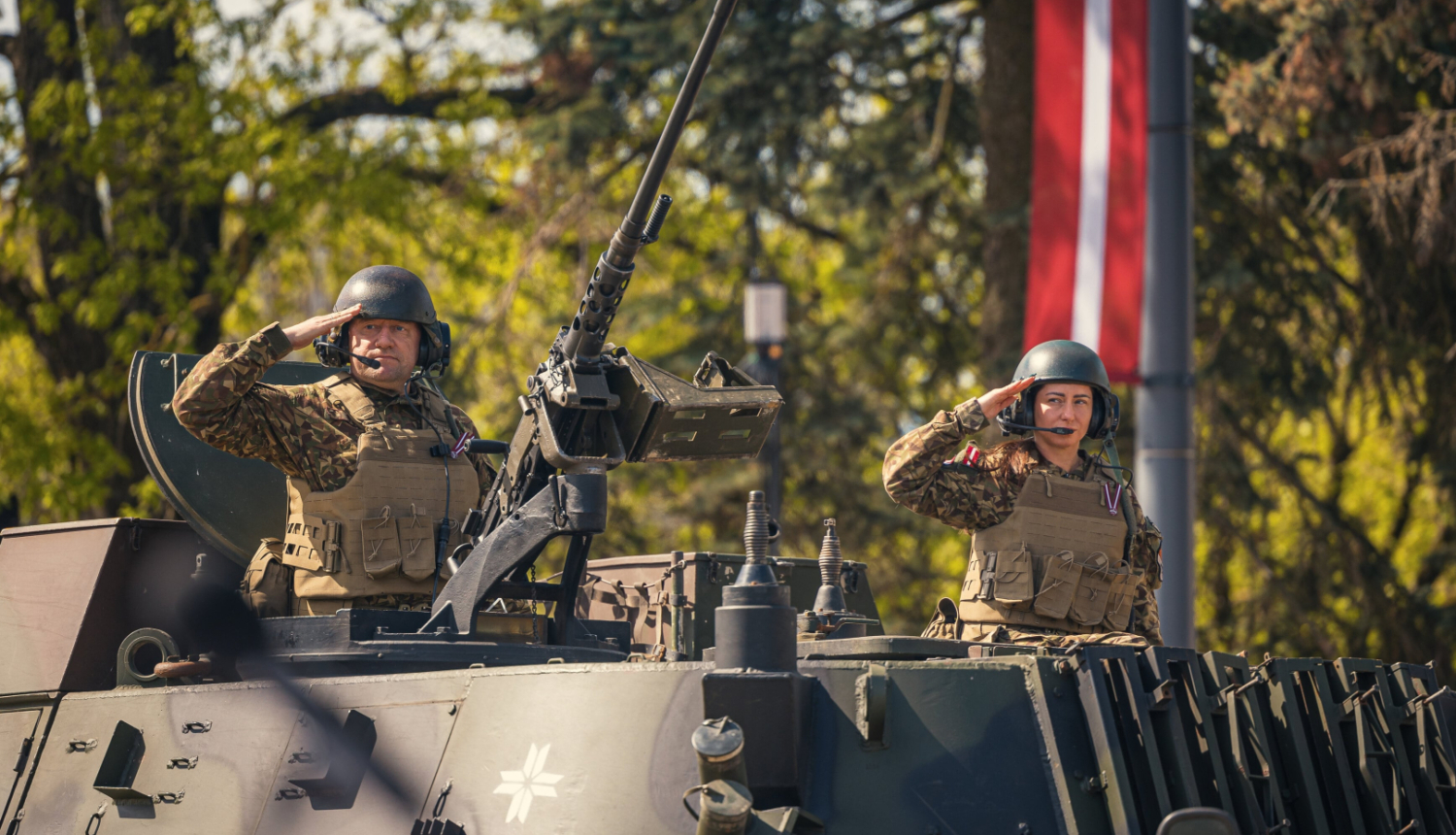 Militārās parādes foto