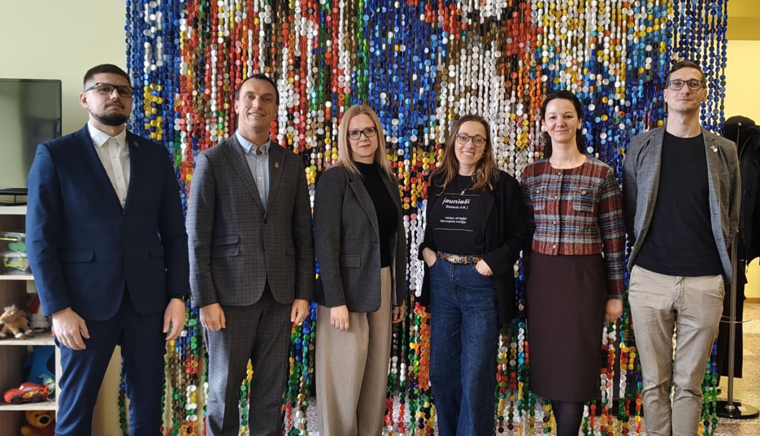 Talsu novada Bērnu un jauniešu centrā pārrunā sadarbības iespējas ar Izglītības un zinātnes ministrijas pārstāvjiem