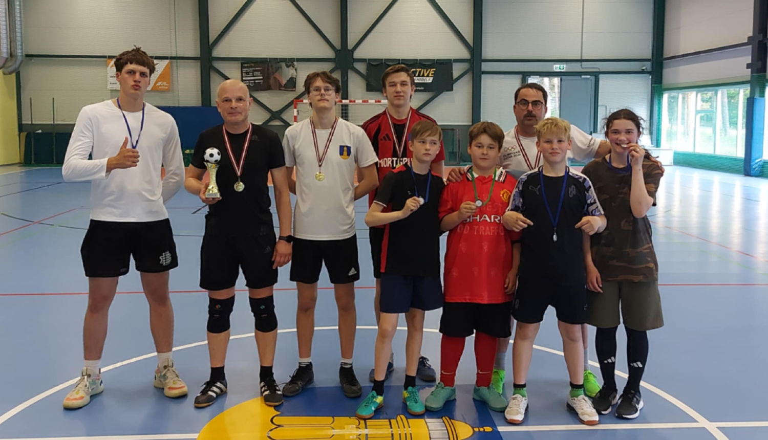 Telpu futbola spēlētāji