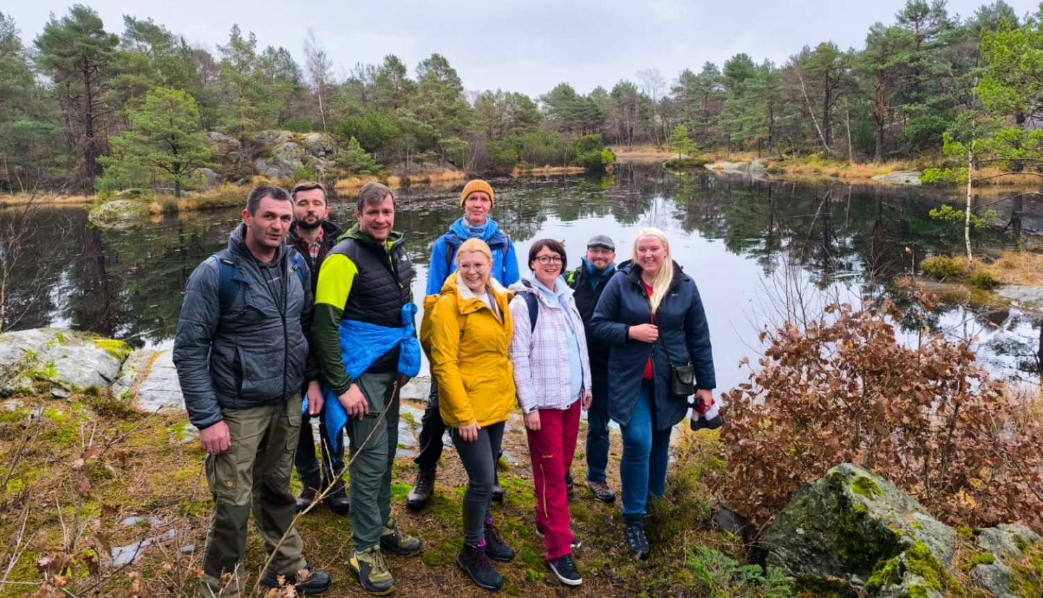 Kurzemes tūrisma nozares pārstāvji iepazīst Norvēģijas pieredzi brīvprātīgo kustību organizēšanā un pārgājienu taku uzturēšanā