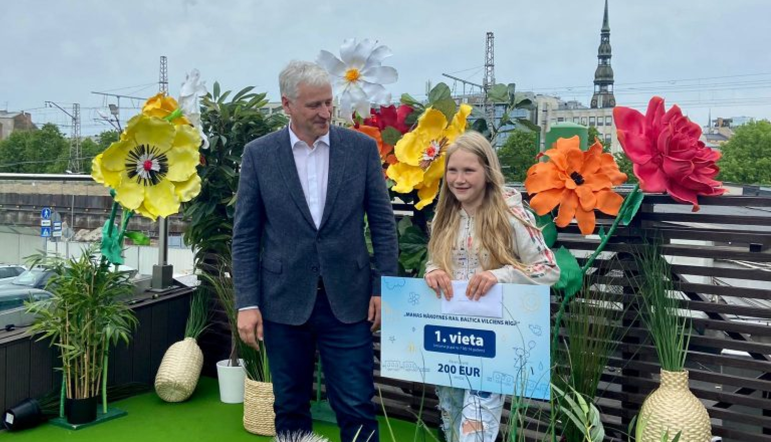 Kolkas pamatskolas skolniece