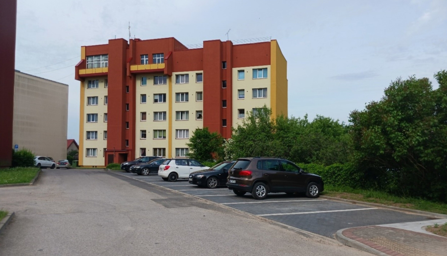 Jauns stāvlaukums Dundagas ielā 22, Talsos