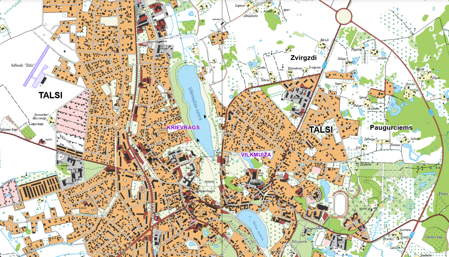 Talsu pilsētas karte ar apkaimju nosaukumiem, tostarp Talsi, Kriev­rags, Vilkmuiža un Paugurciems; redzami ielu tīkls, apbūve, meži un ezeri.