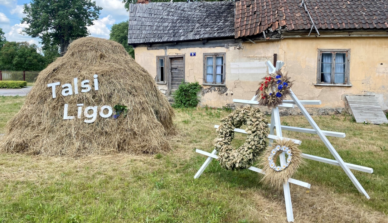 Talsu novada pašvaldība sveic Jāņos